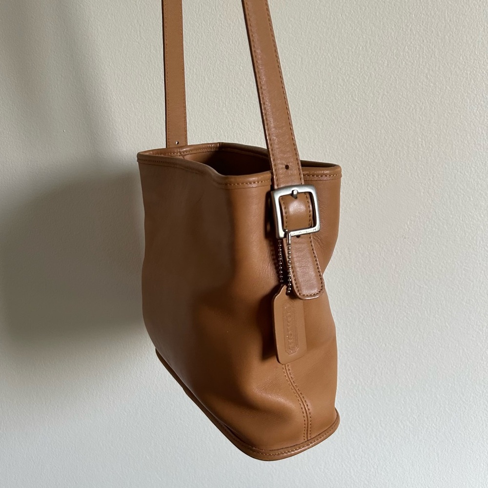 Coach Legacy Vintage Tan/Camel Leather Purse Bucket Bag